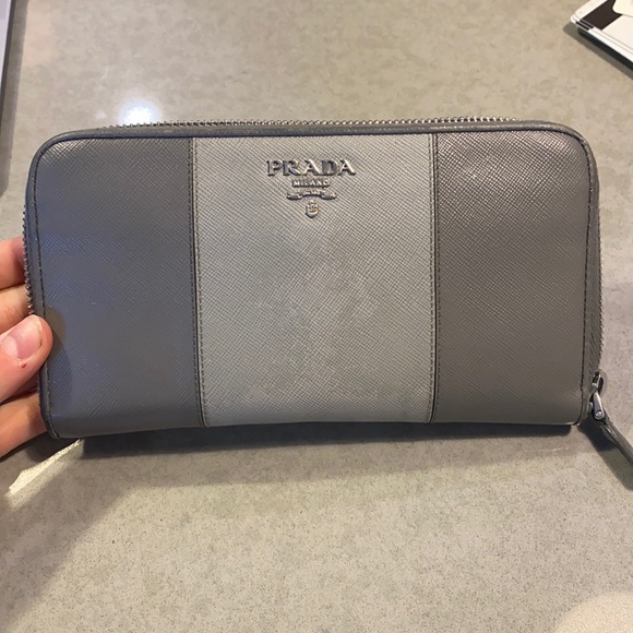 Two tone Prada large wallet - Picture 2 of 9